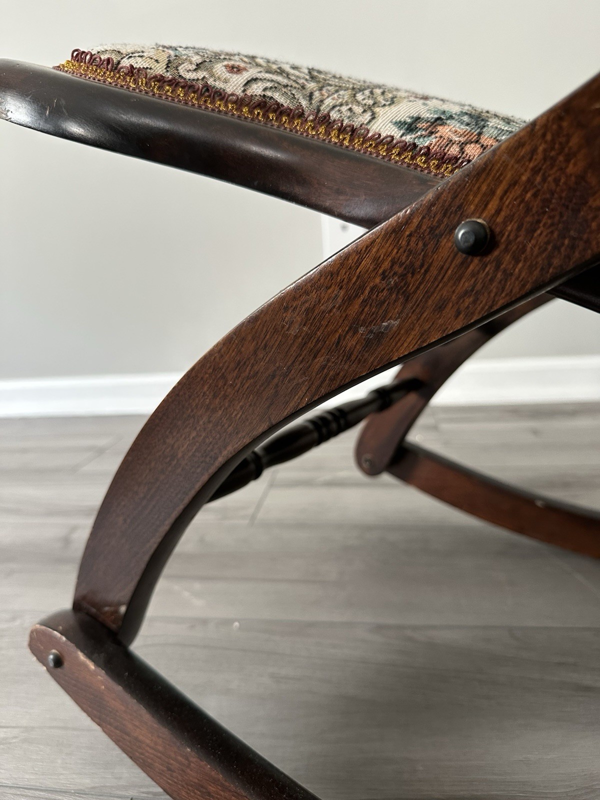 Early 1900’s Antique Victorian Style Foldable Rocking Chair