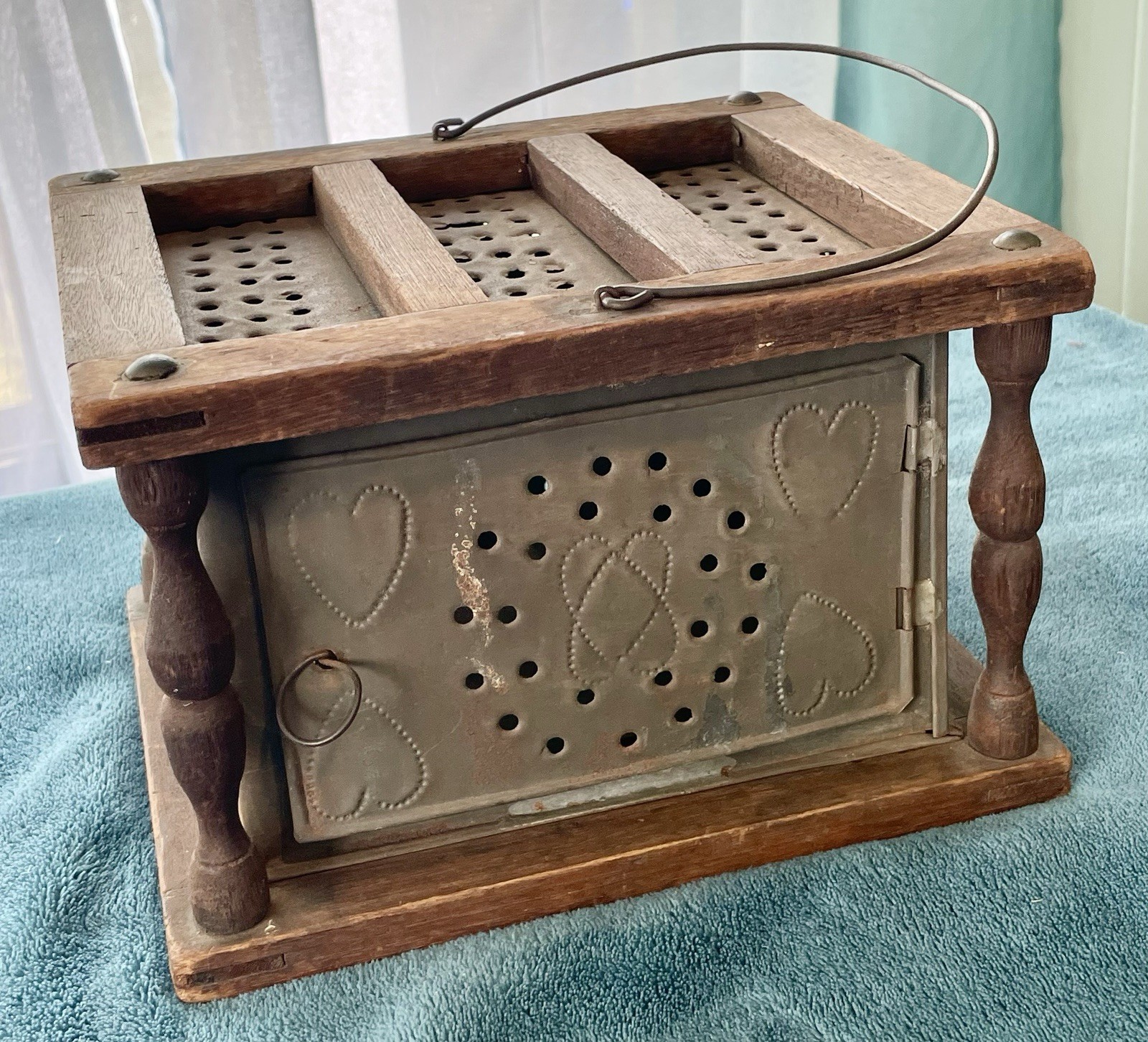 AWESOME ANTIQUE VINTAGE PRIMITIVE 19th CENTURY FOOT WARMER PUNCHED TIN! CARRIAGE