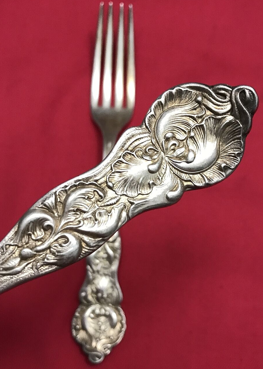 2 Pc 1907 LOUVRE Silverplated 7 3/8″ DINNER FORKS Williams Bros Art Nouveau
