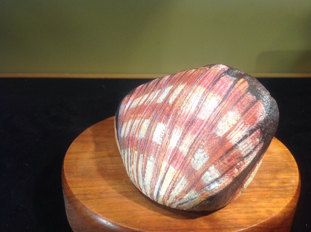 Vtg 1991 Folk Art Hand Painted Signed Seashell Rock
