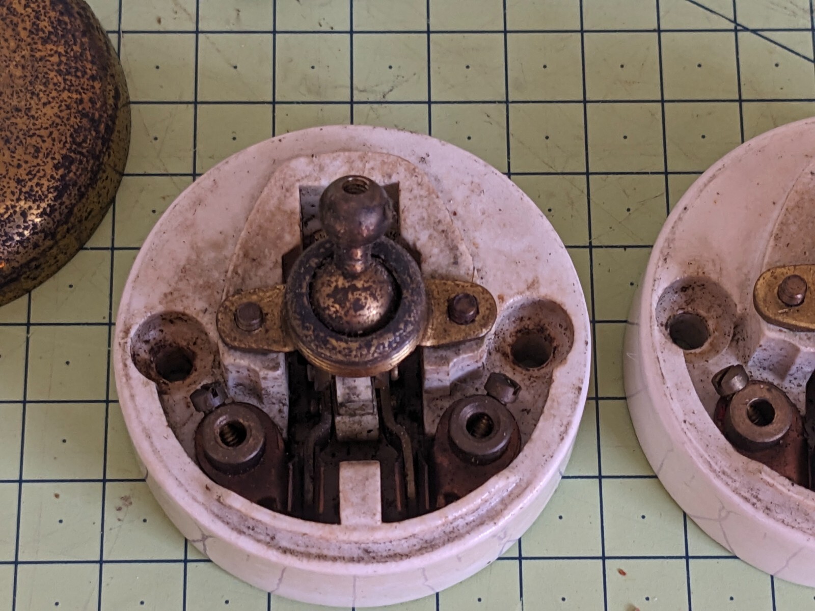 Dual linked Antique Vintage Brass Ceramic Toggle Light Switch Dolly