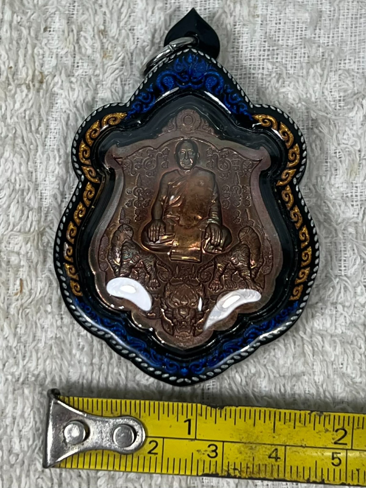 MEDAL SLEEPING TIGER MAGIC WEALTH LP CHANAI THAI BUDDHA AMULET WATER PROOF CASE