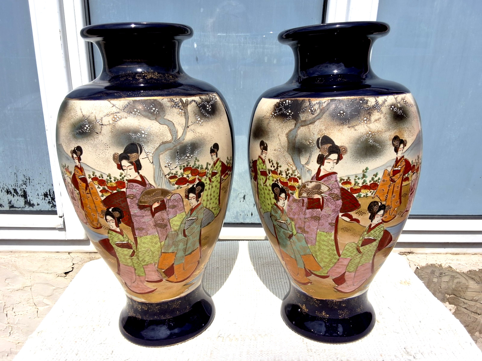 PAIR LARGE ANTIQUE JAPANESE SATSUMA KINKOZAN VASES 46 cm TALL