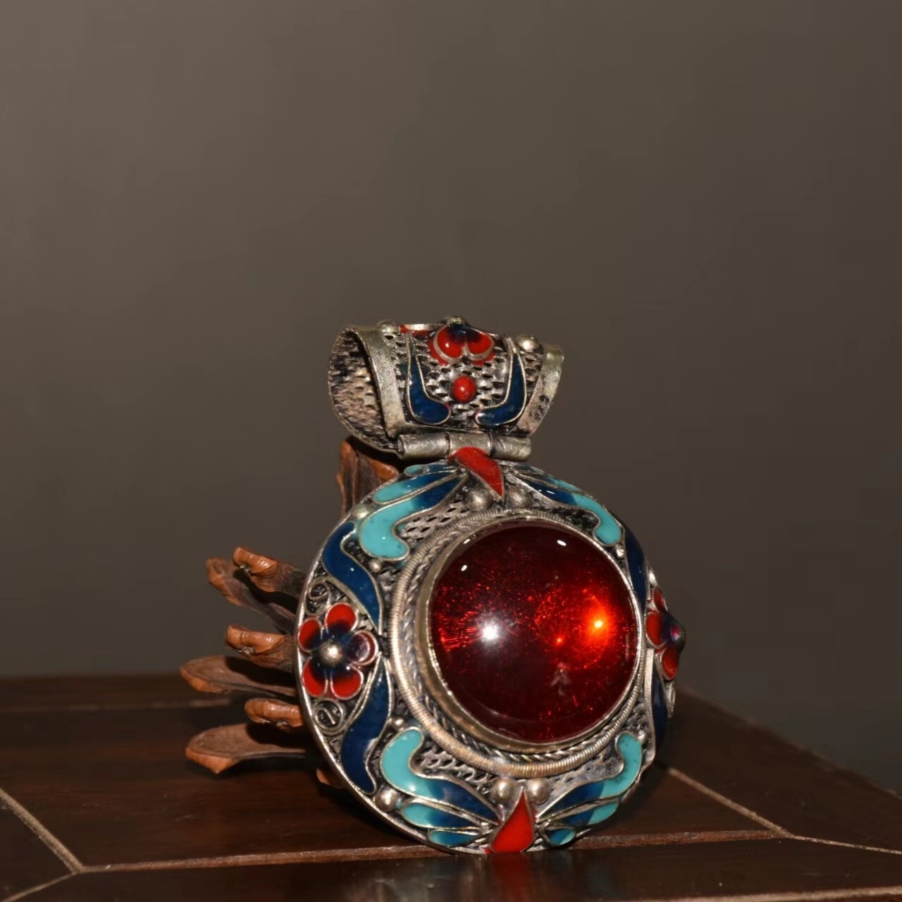 Tibetan silver cloisonn é inlaid zircon gemstone pendant pendant pendant
