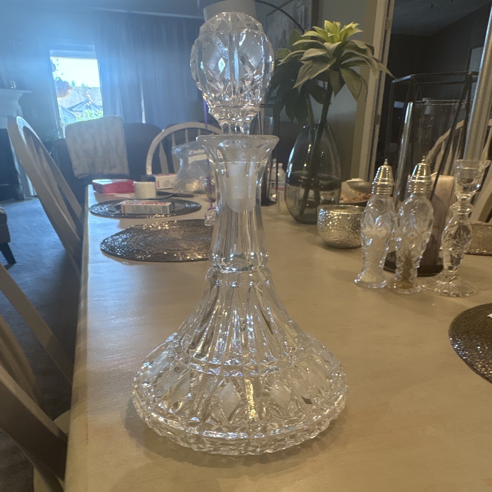 Clear Crystal Set of 2, Includes Decanter and Lid/Stopper, With Stopper