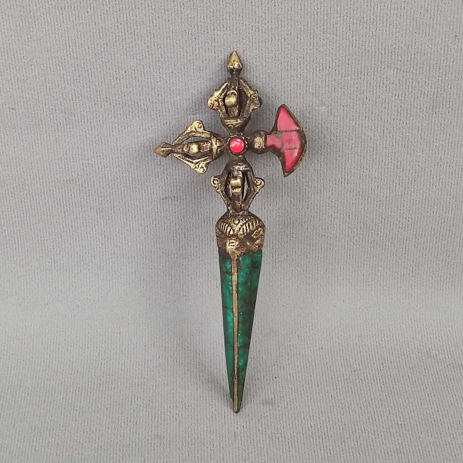 Nepalese pure copper inlaid with red pine and green pine ritual vessels