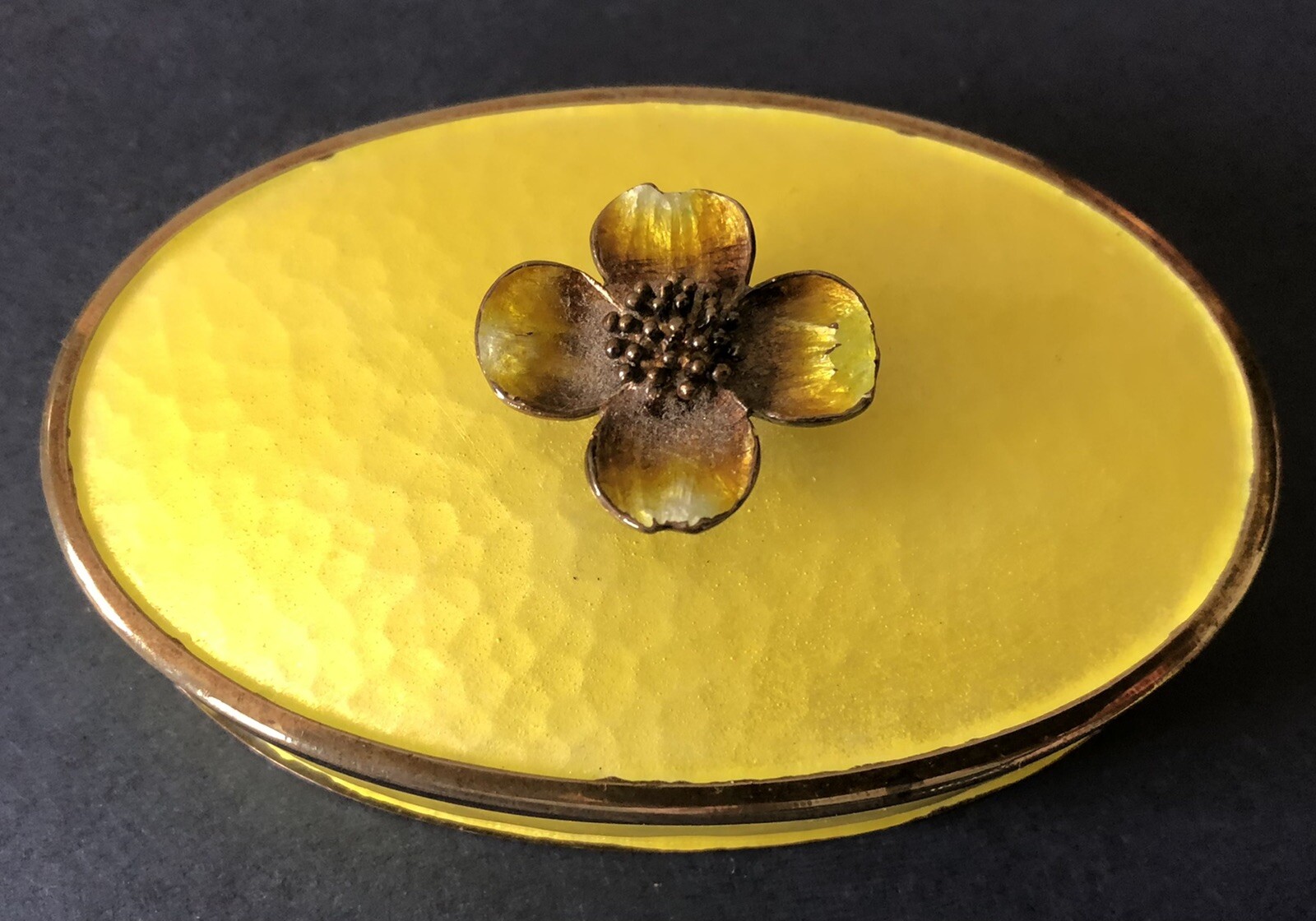 VINTAGE 999 FINE STERLING SILVER ENAMEL FIGURAL FLOWER OVAL VANITY TRINKET BOX