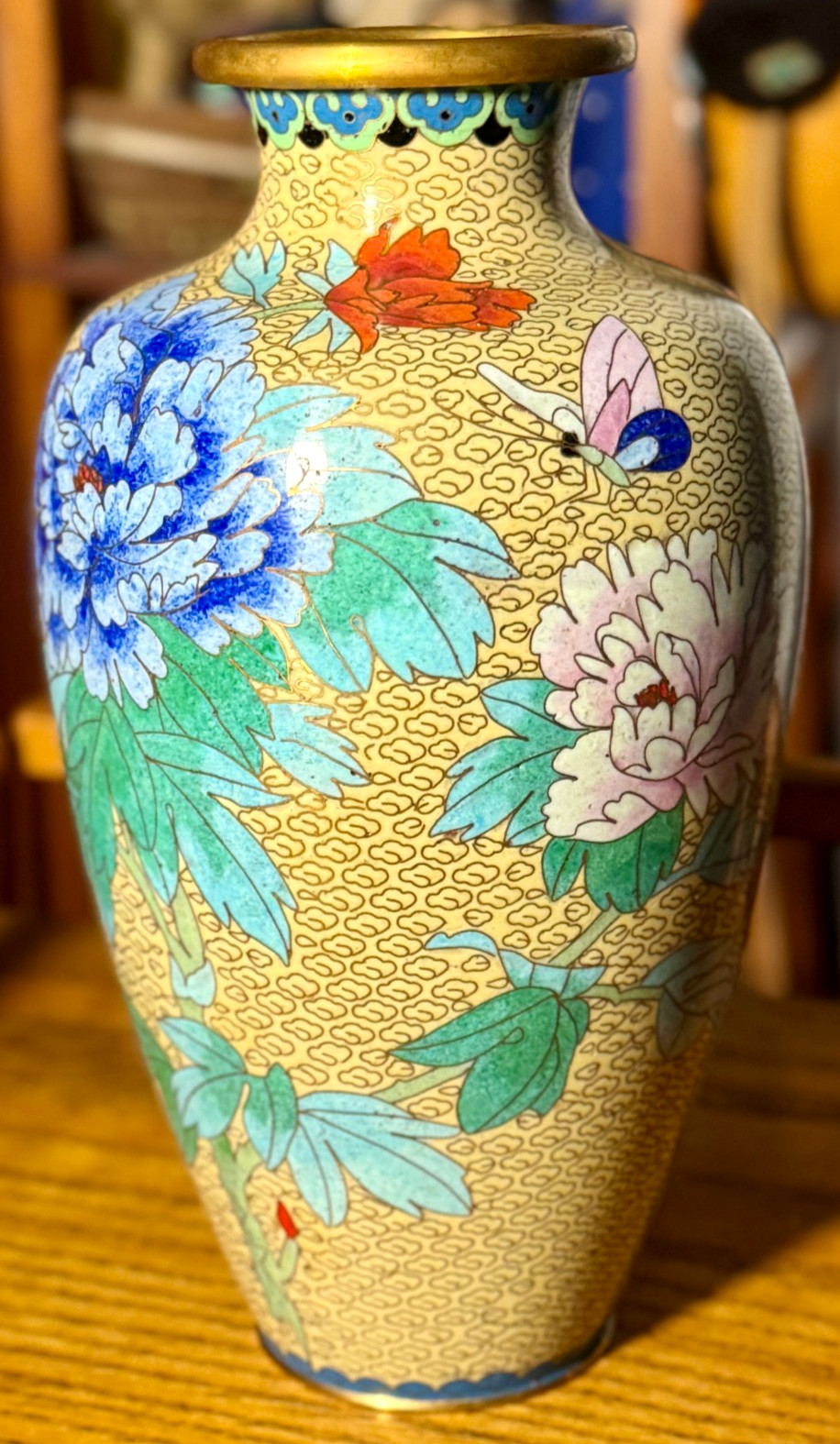 ANTIQUE 1890s VINTAGE CHINESE CLOISONNE FLORAL & BUTTERFLY VASE 9.75″x5.75″ EUC