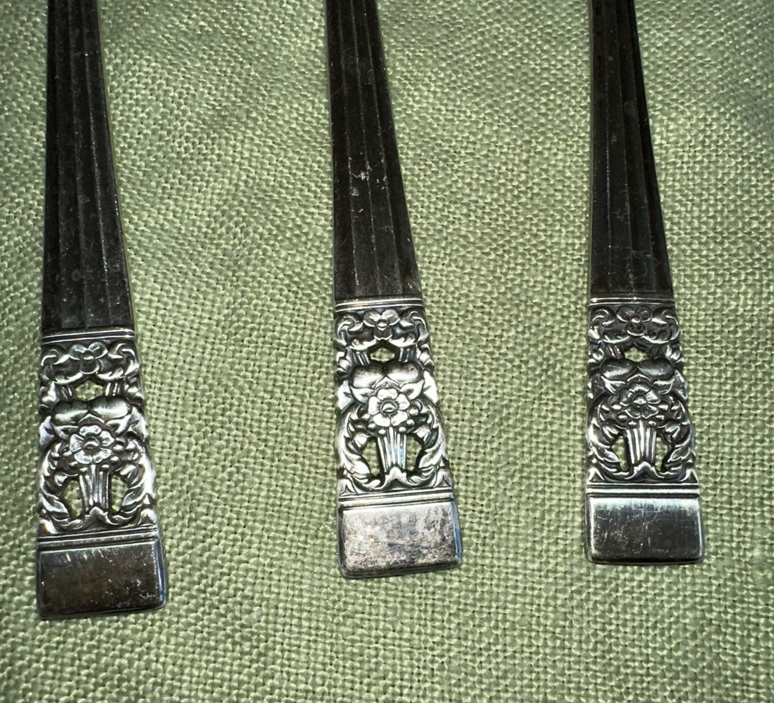 Oneida Community Coronation Silverware 1936 Silver plate, Sugar Shell & 2 More