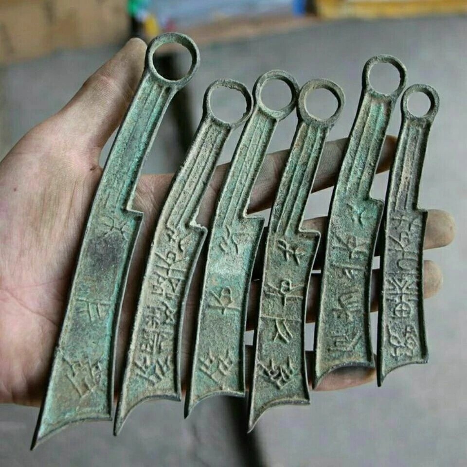 6pcs Chinese Old Dynasty Antique Currency Cash Bronze Knife Shape Coin Decorate