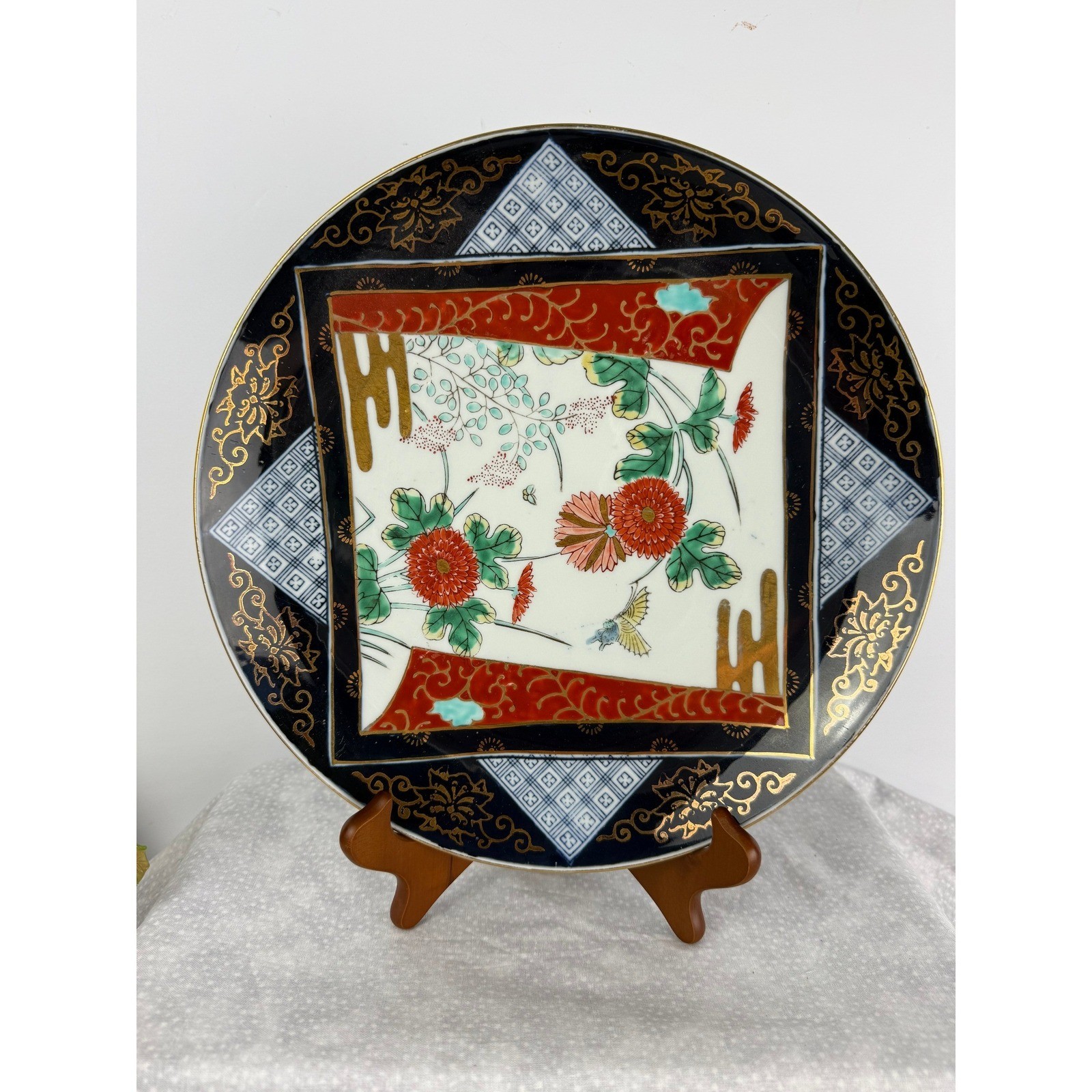Antique Exquisite Hand Painted Porcelain Imari Floral Chrysanthemum Butterfly