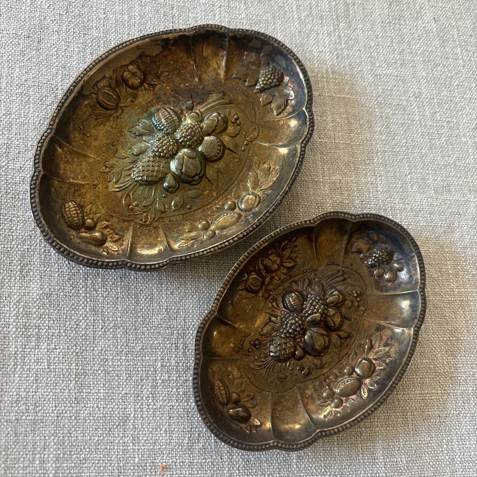 Vtg Silver Silvertone Trinket Nut Dish Israel Freeman Repousse Fruit Design (z29