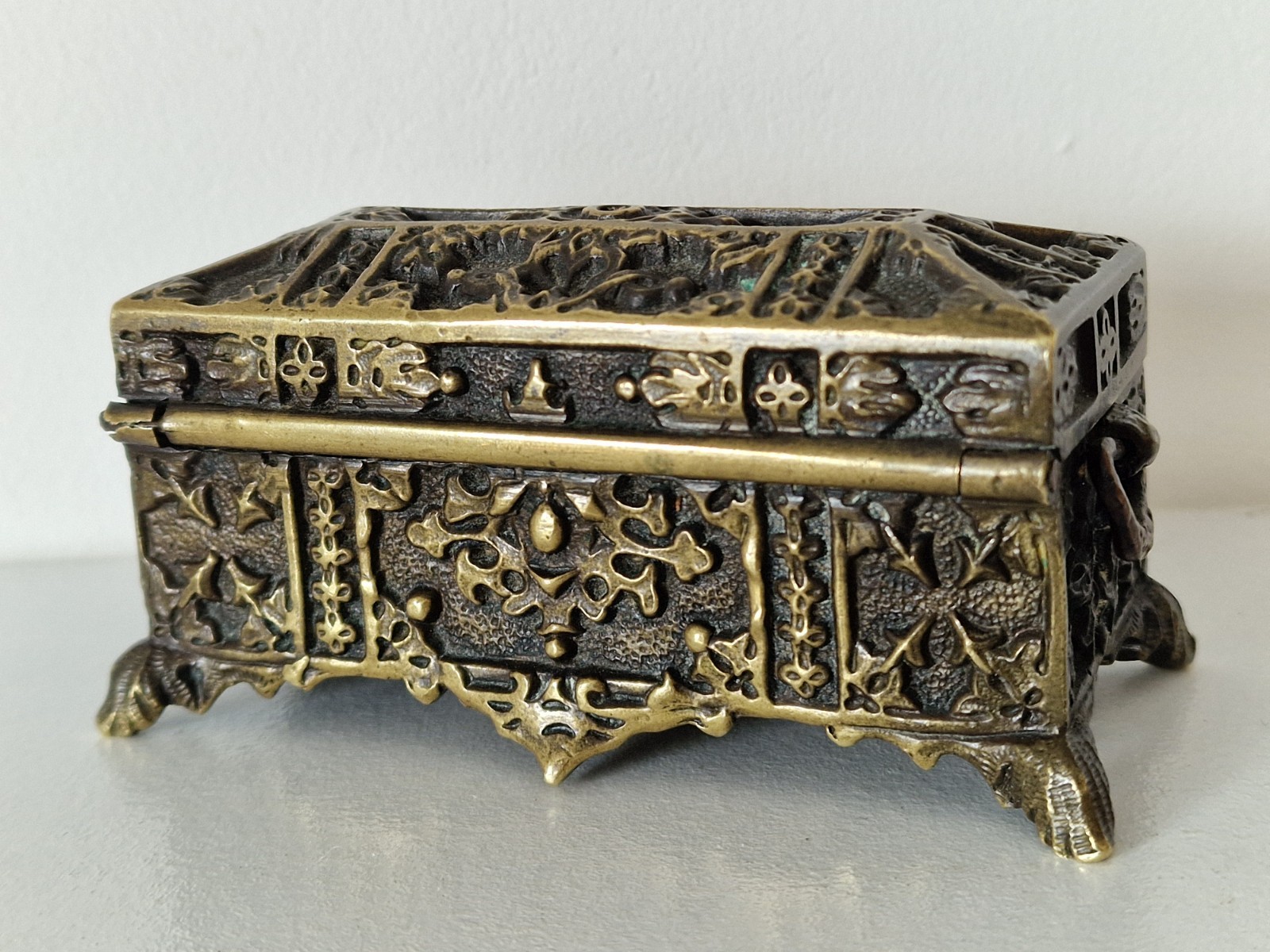 ANTIQUE ORNATE FRENCH BRONZE CASKET JEWELLERY TRINKET BOX HINGED TREASURE CHEST