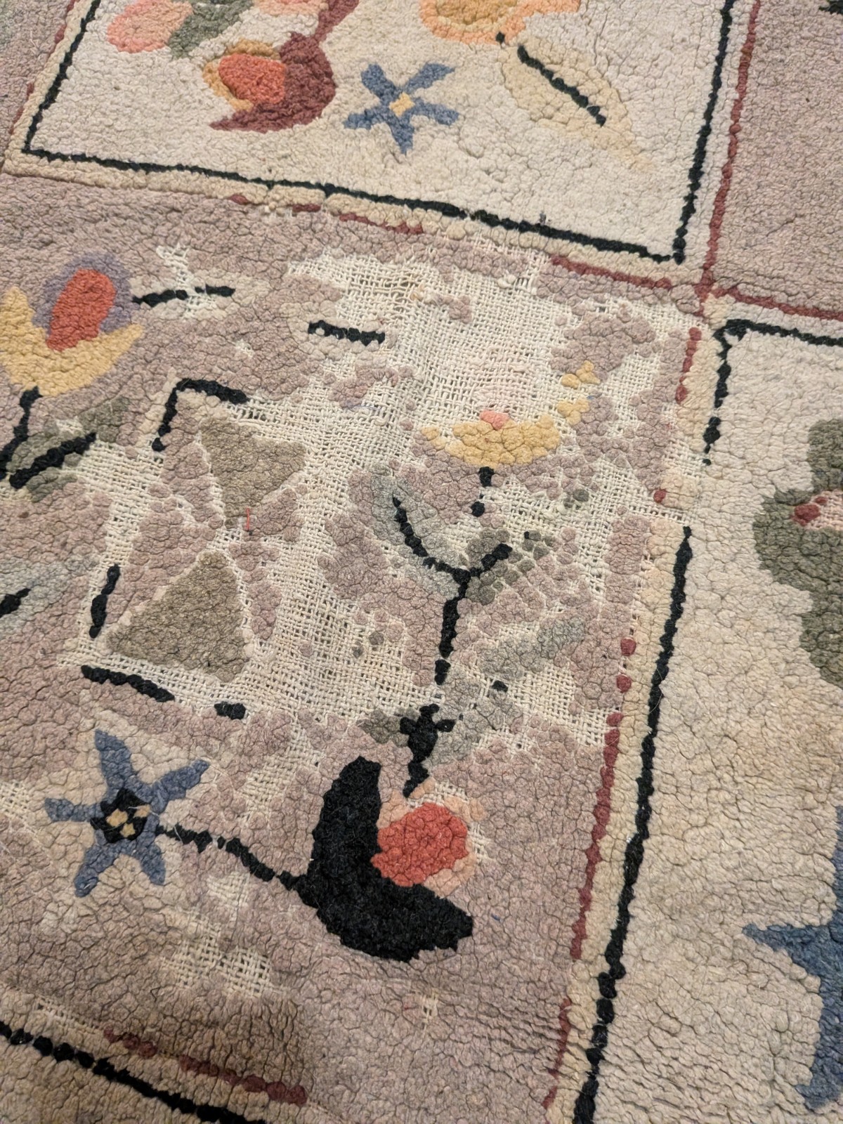 1920’s American made hand hooked wool pictorial rug