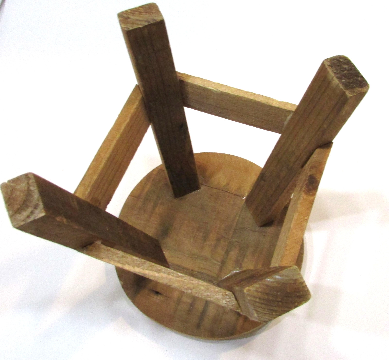 2000’s Small 7″ Sturdy Rustic Handcrafted Primitive Wood Round Plant Stand Stool