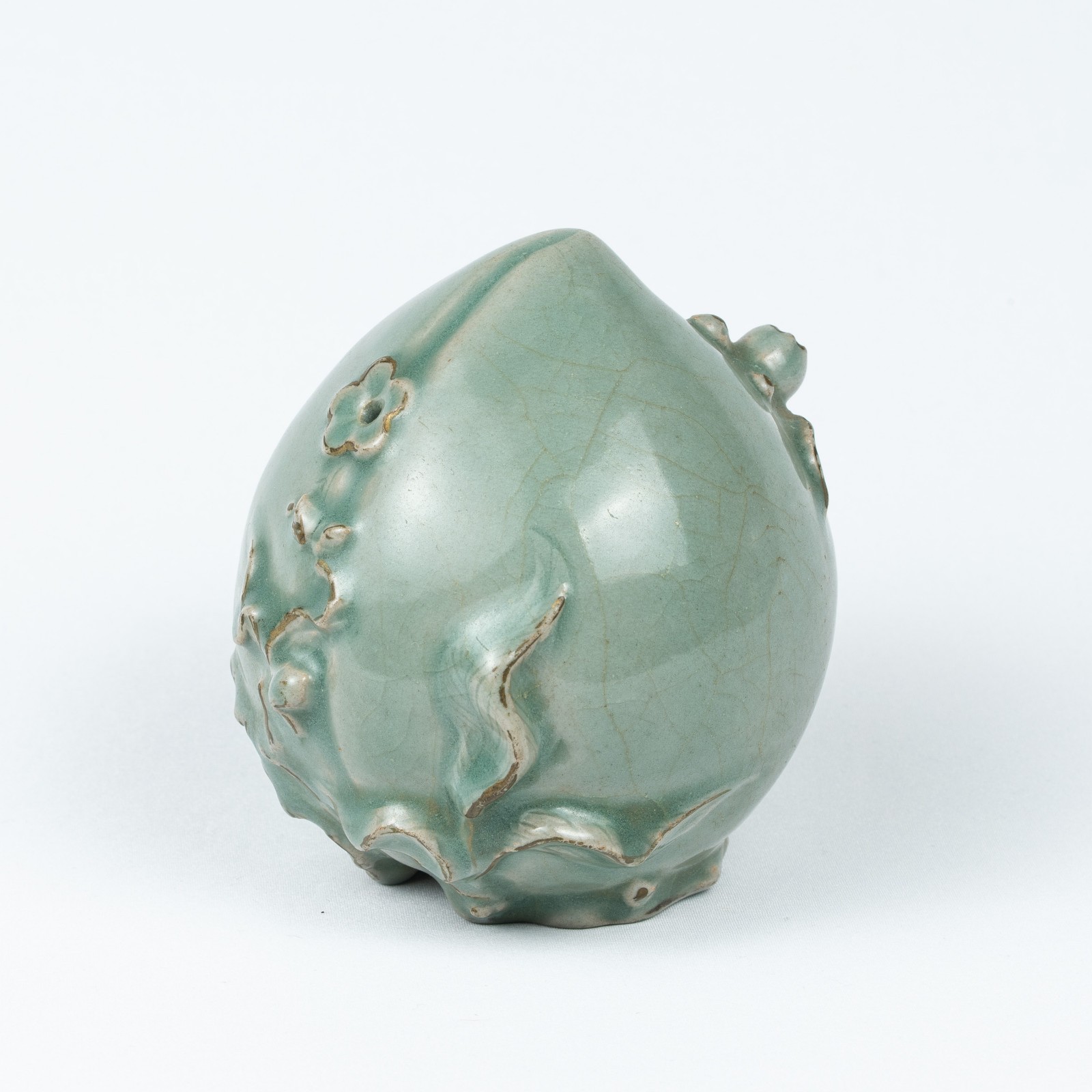 Late Joseon Korean Celadon Peach Form Scholar’s Water Dropper 高麗青磁桃形水滴