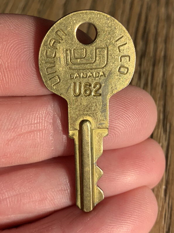 Vintage Flat Steel Key Steel Key # U62 Unican Ilco Canada