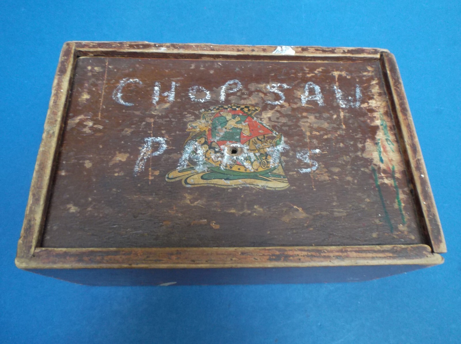 50’s well used medium size brown box sliding lid wood fair 23cm long