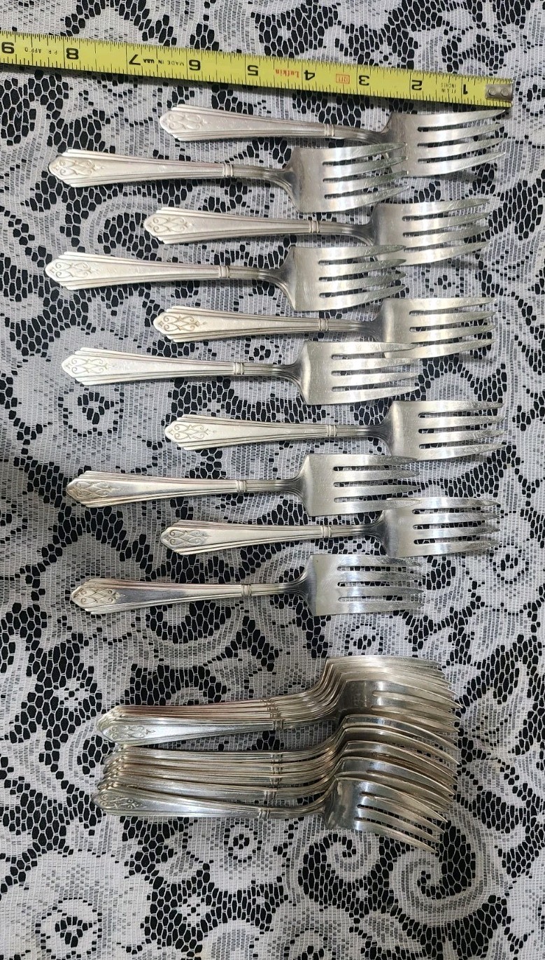 ✅️ LOT OF 20ART DECO c1929 DREXEL PATTERN SILVERPLATED “6 1/8” SALAD FORKS 🥗 🍅
