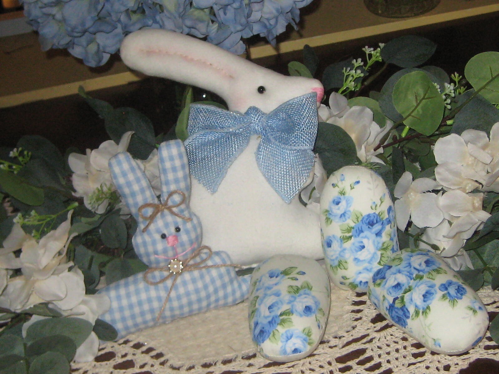 Easter Basket Rabbit Bunny 3 Eggs Bowl Fillers Fabric Handmade Wreath Accents