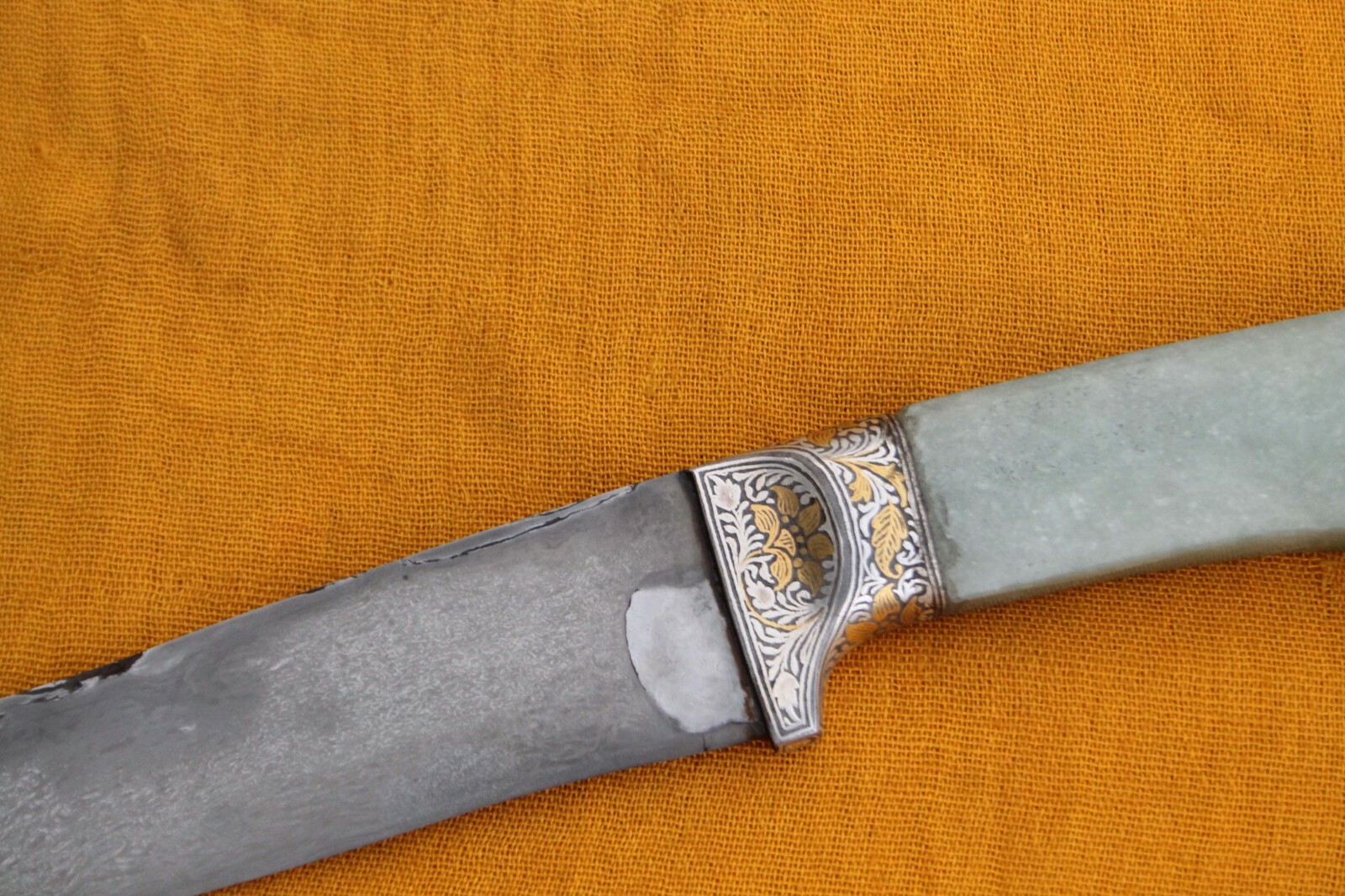 Mughal Islamic green gold & silver inlaid jade aventurine wootz blade peshkabz