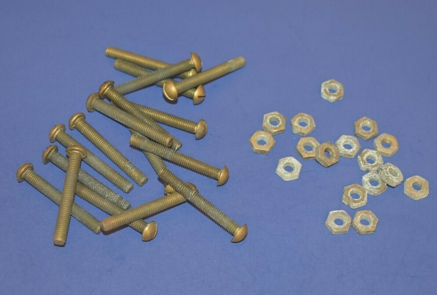 17 Vintage 10-32 x 1 1/2″ Slotted Round Head Solid Brass Machine Screws & Nuts