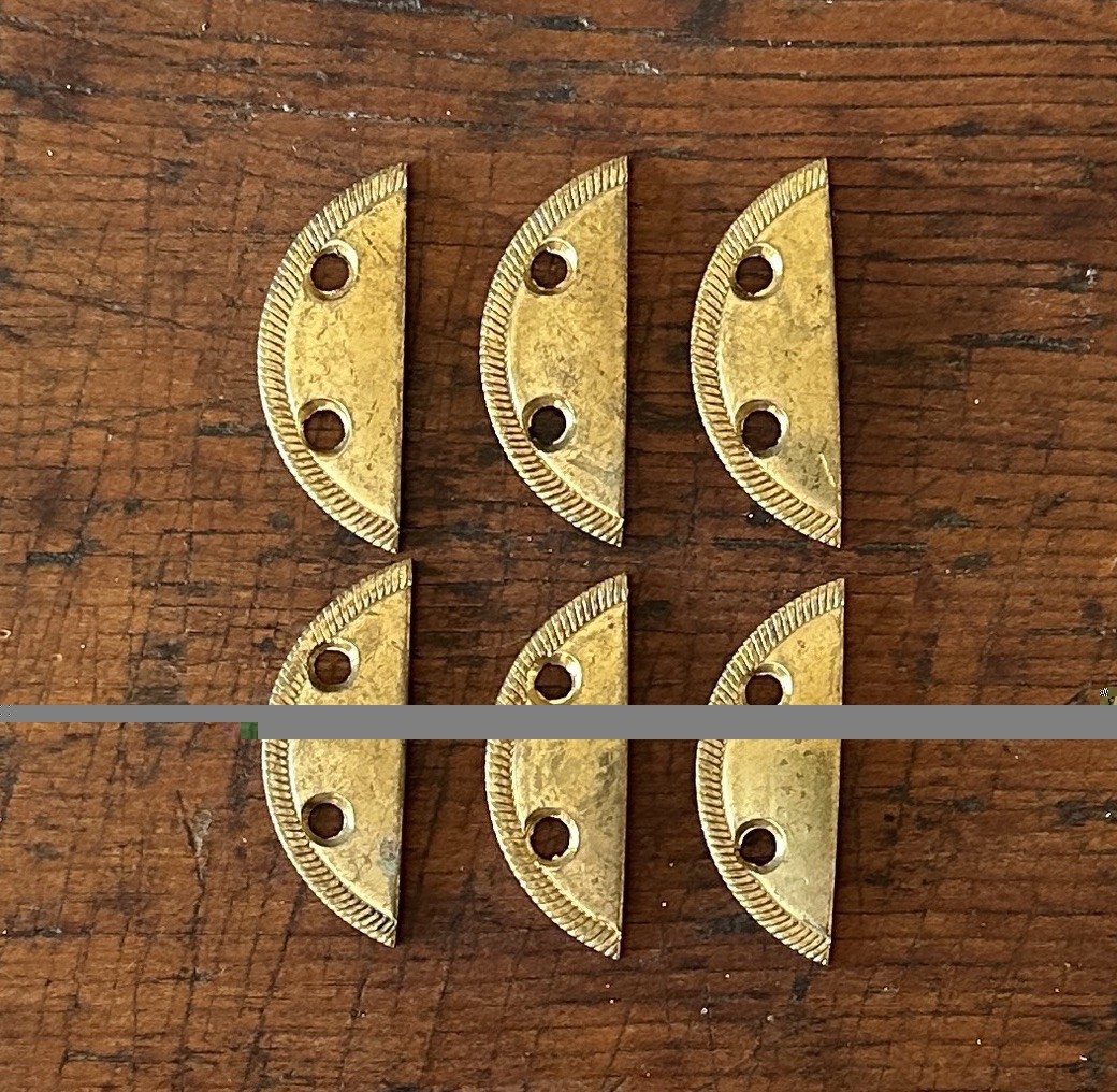 #1916-ONE (1) EACH Repro Brass Bowtie Turn Cabinet Door Latch Closure Receiver