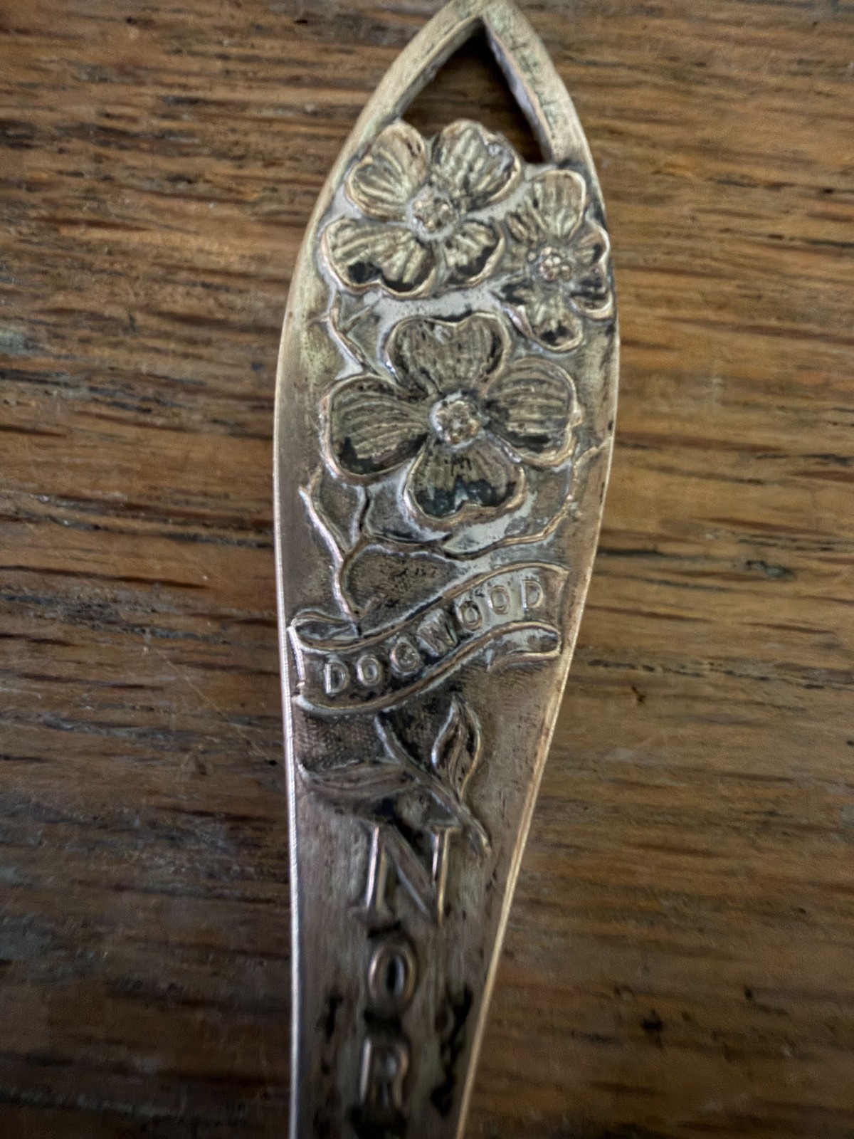 Vintage STERLING SILVER North Carolina Souvenir 4.5″ Spoon DOGWOOD