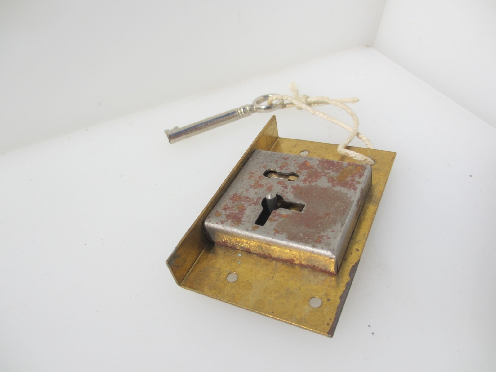 Vintage Brass Cabinet Lever Lock Cupboard Chest Drawer Bolt Iron Key Old