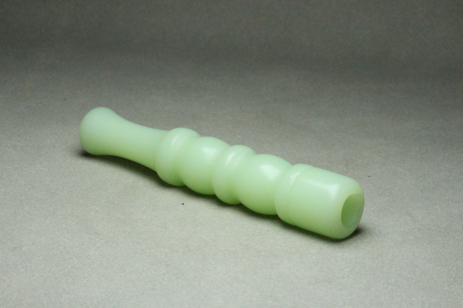 China Natural Dongling Jade green Pipe cigarette Holder Joint Healthy Cigarette