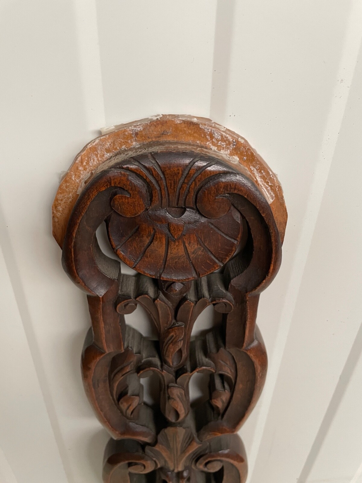 Exceptional Italian carving in walnut ( 1L)