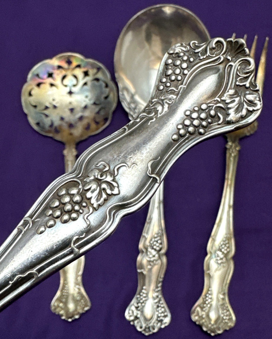 4 Pc VINTAGE Grape Silverplated TOMATO – PIE -MEAT FORK & CASSEROLE 1847 Rogers