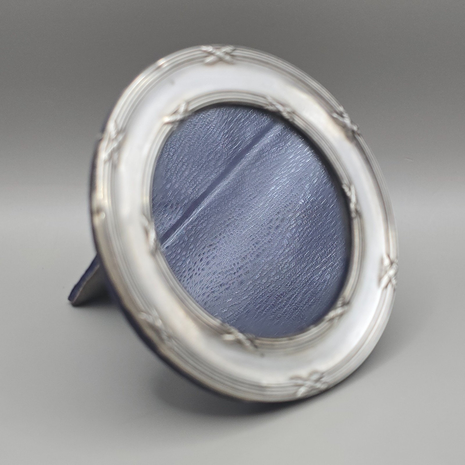 Antique Sterling Silver Round Decorative Picture Frame Birmingham 1913