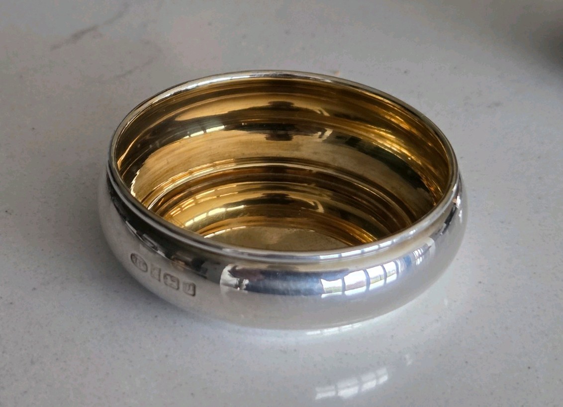 Sterling Silver Hallmarked Trinket/Ring Box by W I Broadway & Co Birmingham 1995