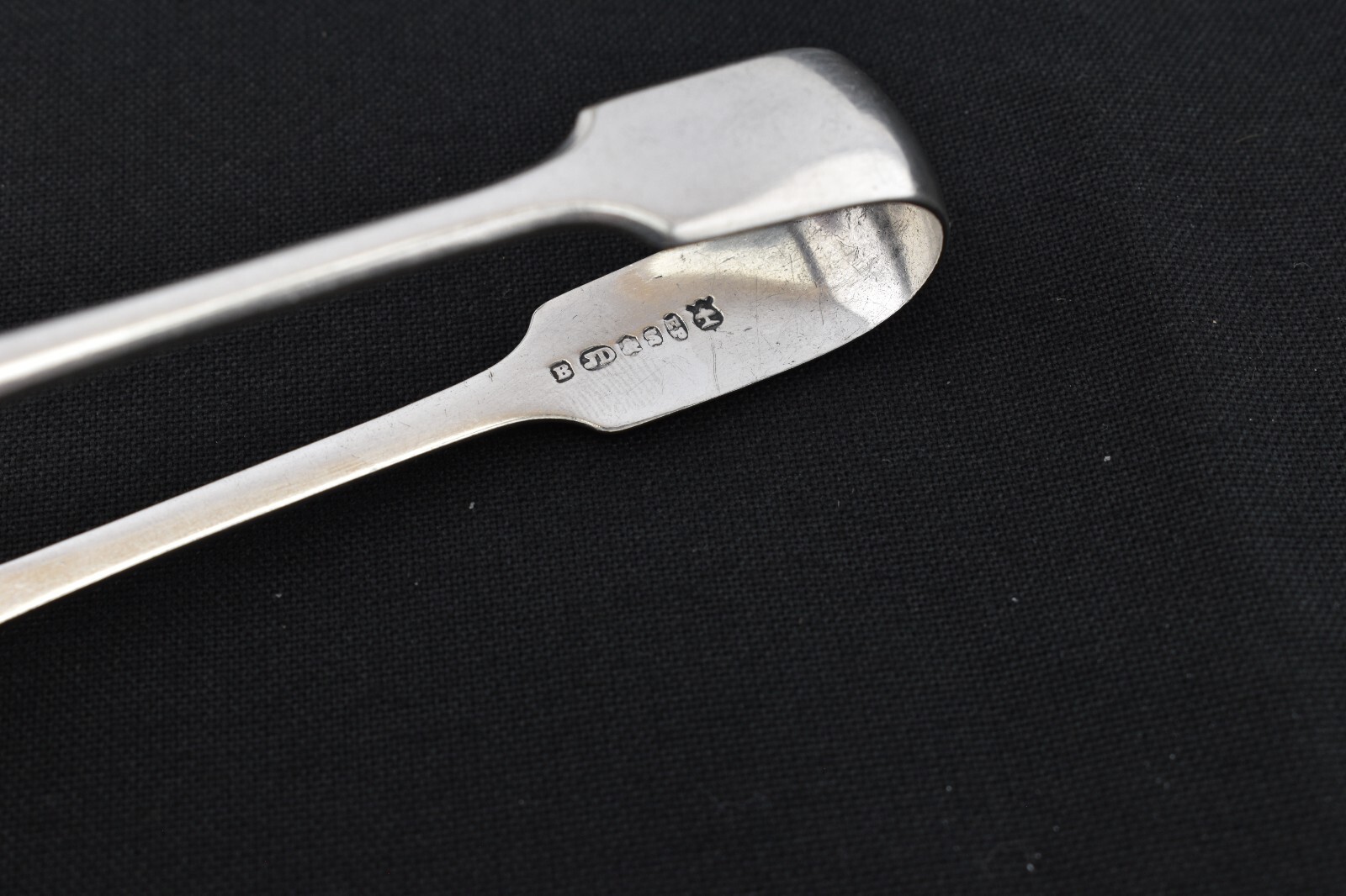 Antique James Deakin &Sons Fiddle Sugar Tongs 4.5″ Sterling Silver Plated EPNS