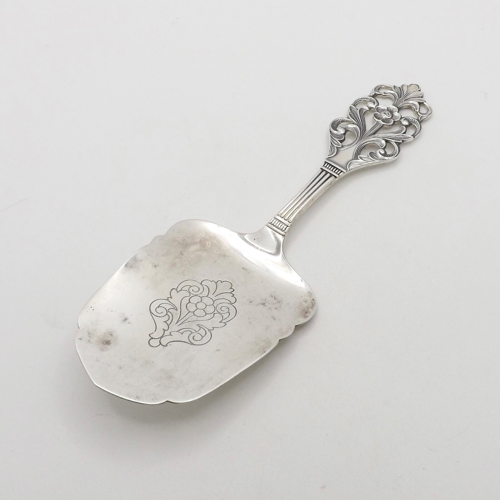 Th Marthinsen Viking Rose Cheese Pastry Server Sterling Silver Norway Vintage