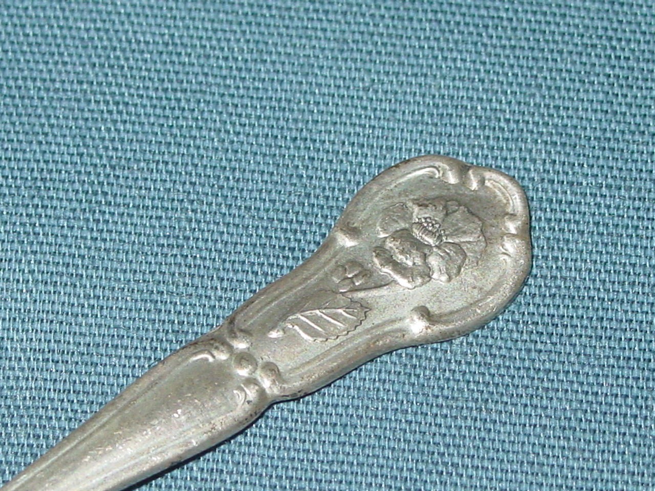 Franklin Mint Sterling Silver State Flower Salt Spoon – Alabama