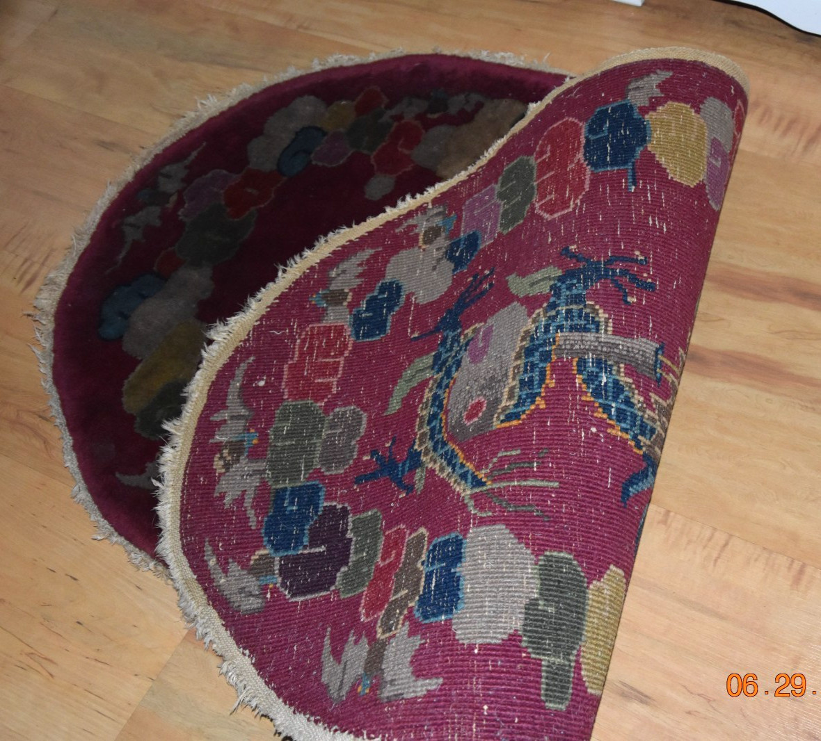 Antique 1920s Art Deco Chinese Dragon on Vase Knotted Floral Wool 26″ x 48″ Rug