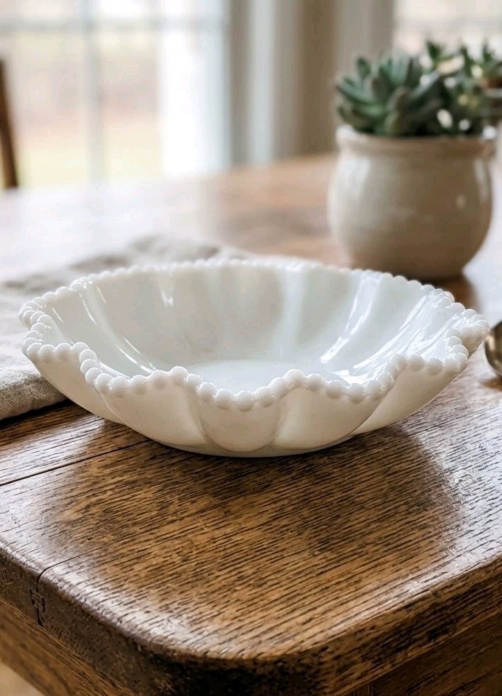 Vintage Westmoreland Milk Glass Scalloped Beaded Ruffle Bowl 6.25″ Candy Dish