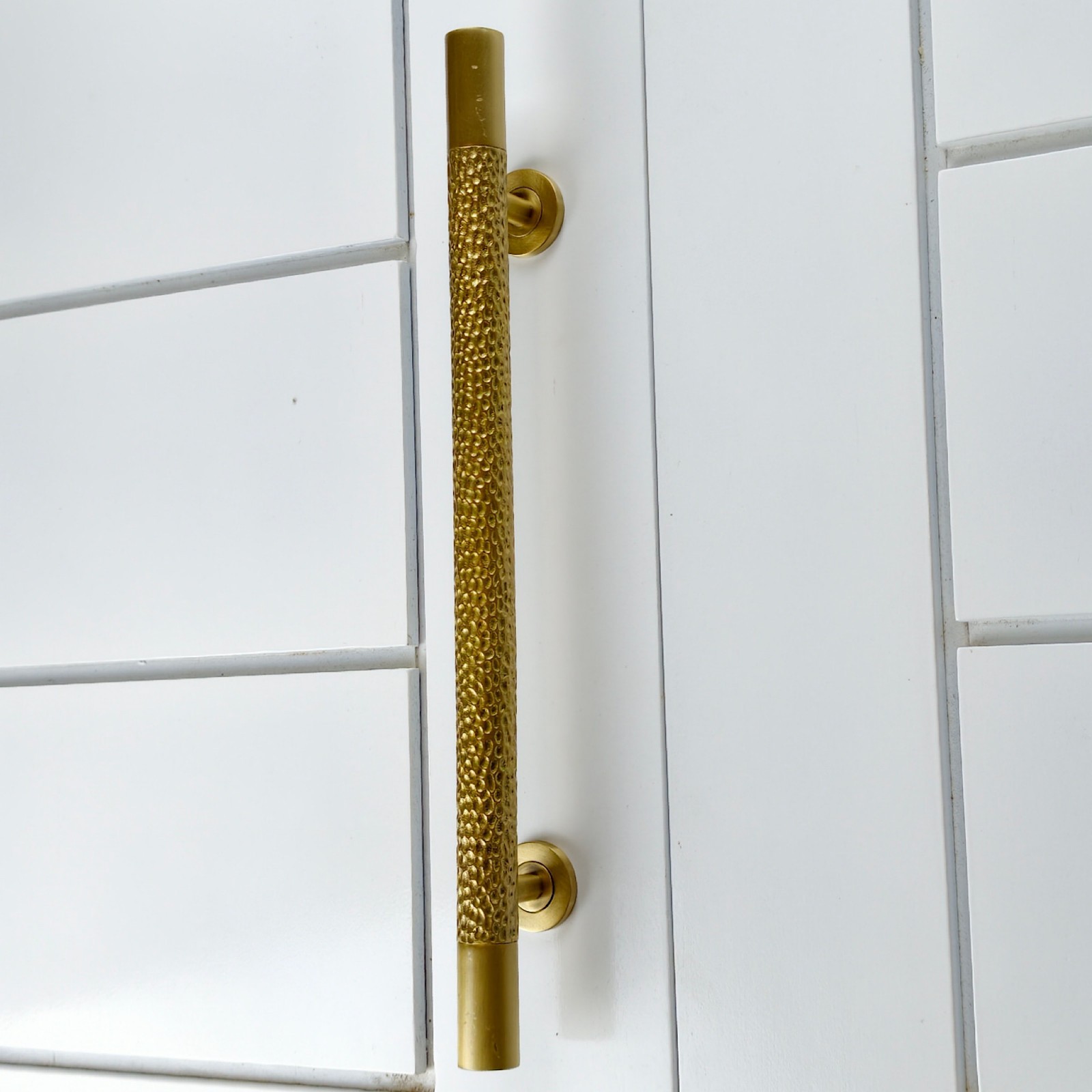 17″ Solid Brass D-Pull Etched Design — 43 cm Heavy Door Handle, Hidden Fixing