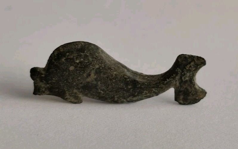 BEAUTIFUL ANCIENT ROMAN BRONZE DOLPHIN APPLIQUE 100-200 AD