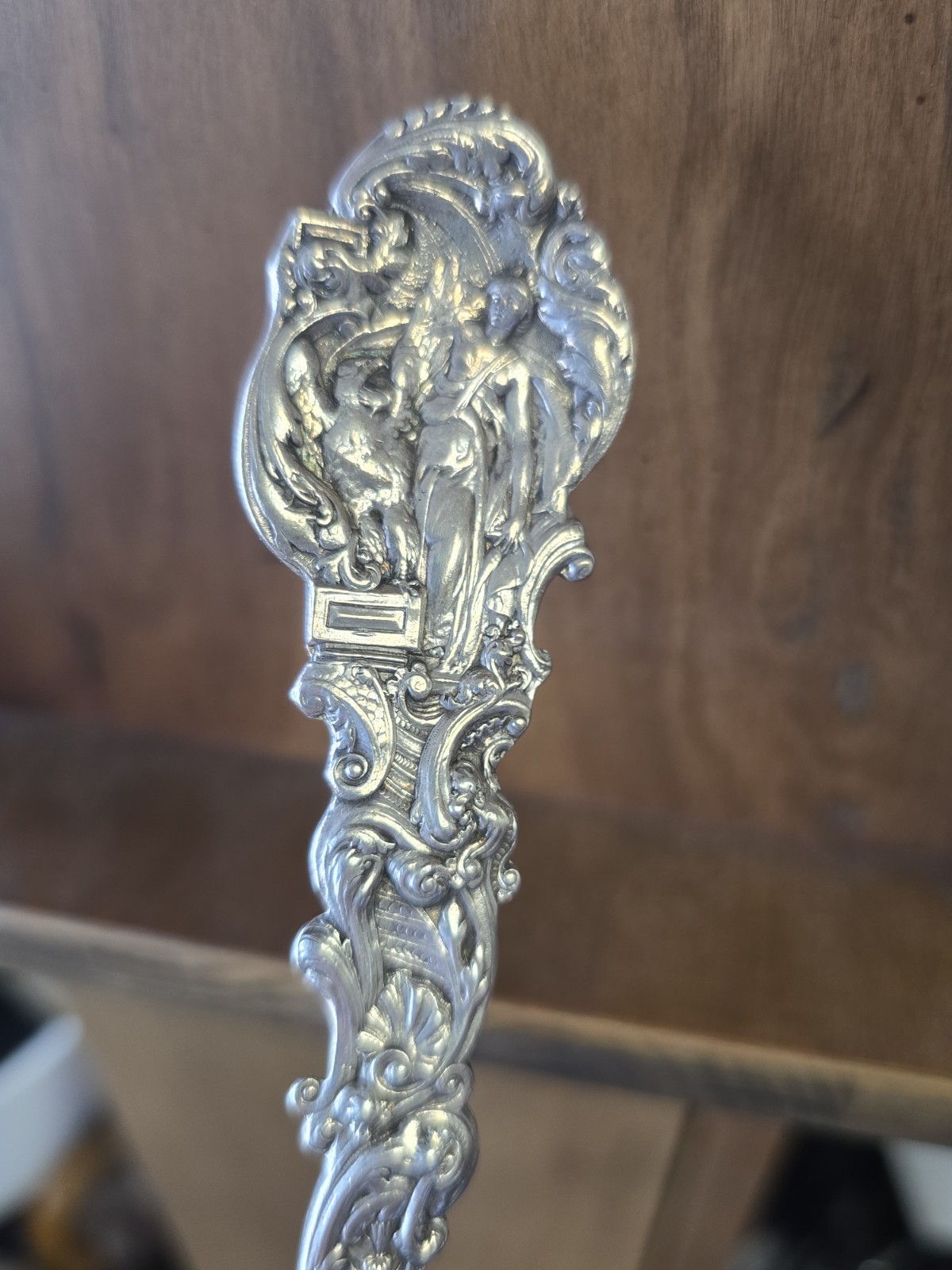 LARGE GORHAM VERSAILLES SERVING FORK *STERLING SILVER* *SHELL DESIGN* 10.75″