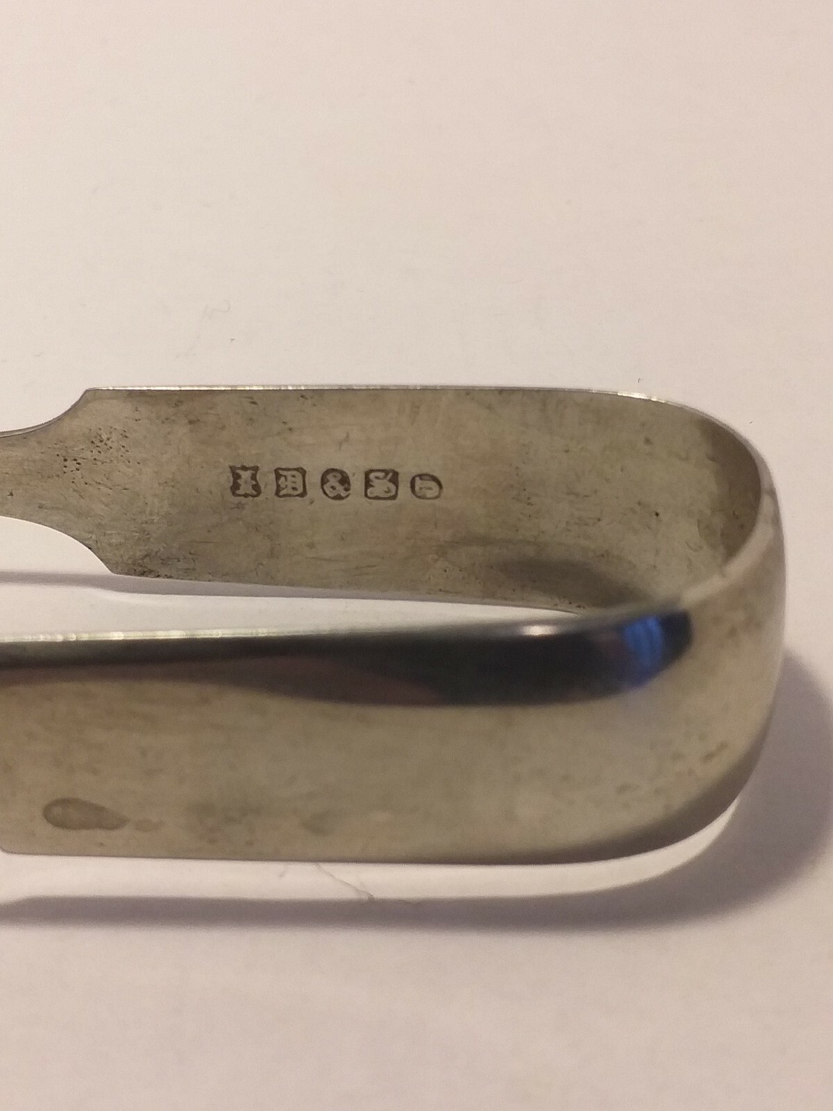 VINTAGE ANTIQUE SILVERPLATED SUGAR/ICE TONGS
