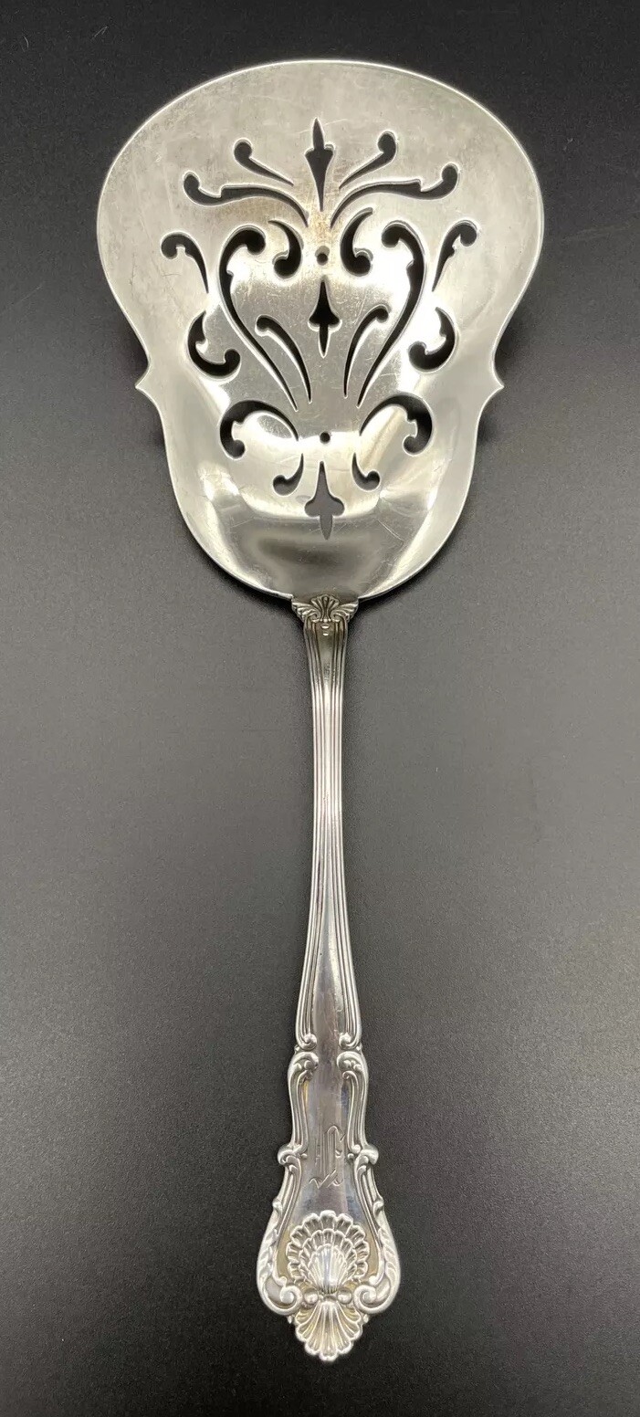 Durgin New Queens Sterling Silver Tomato Server