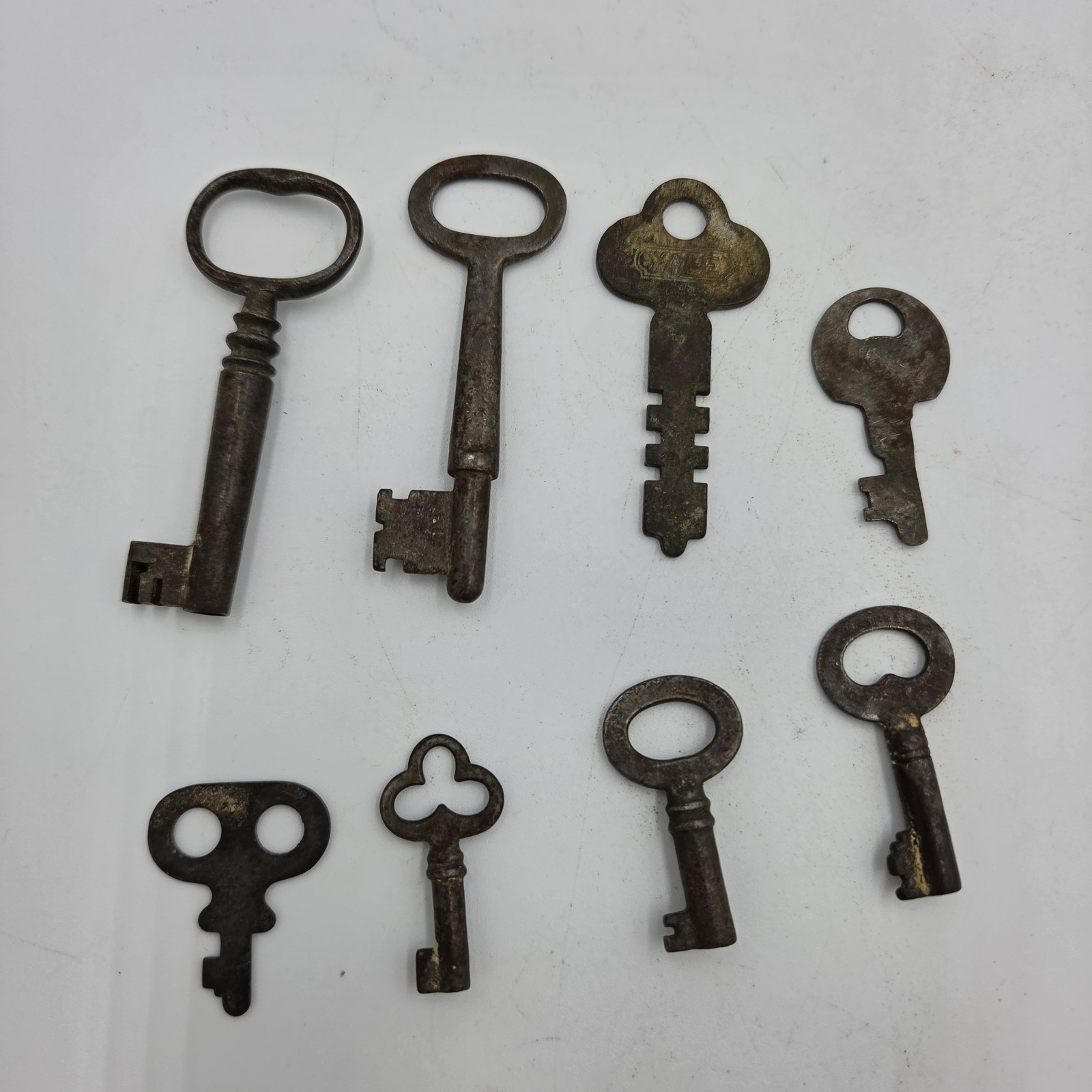 Lot of 8 Antique Vintage Skeleton Keys Cabinet Lock Door Furniture Mixed