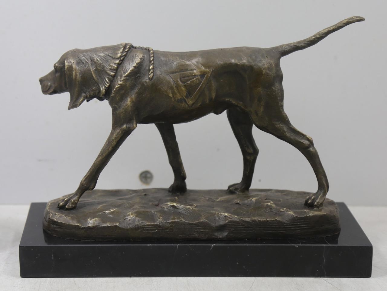 Bronze Hunting Dog on Solid Marble Base – Signed Moigniez – 32cm Long
