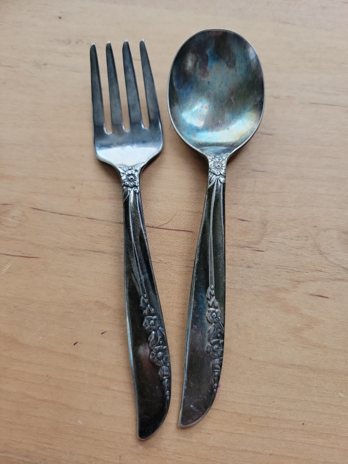 Onieda LTD 1881 Rogers 2 Piece Child ‘s Size Transitional Flatware Set