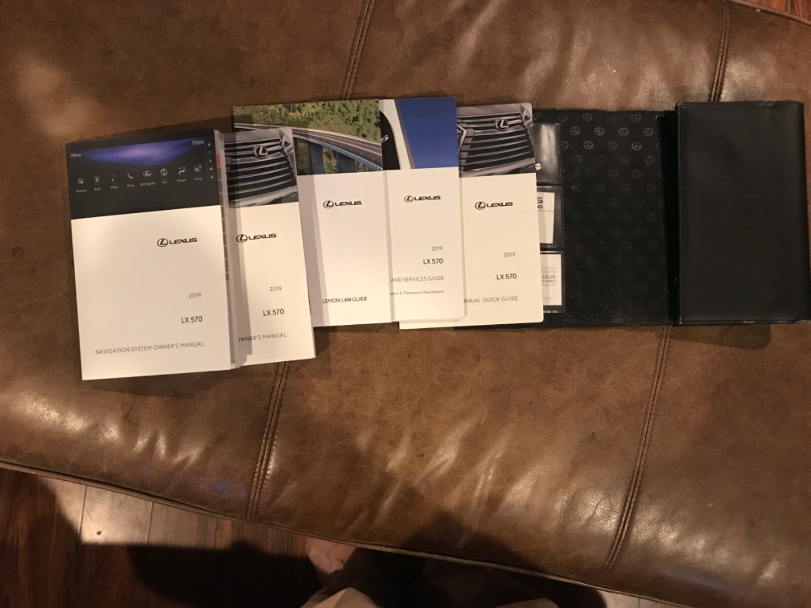 2019 Lexus 570 owner’s manual