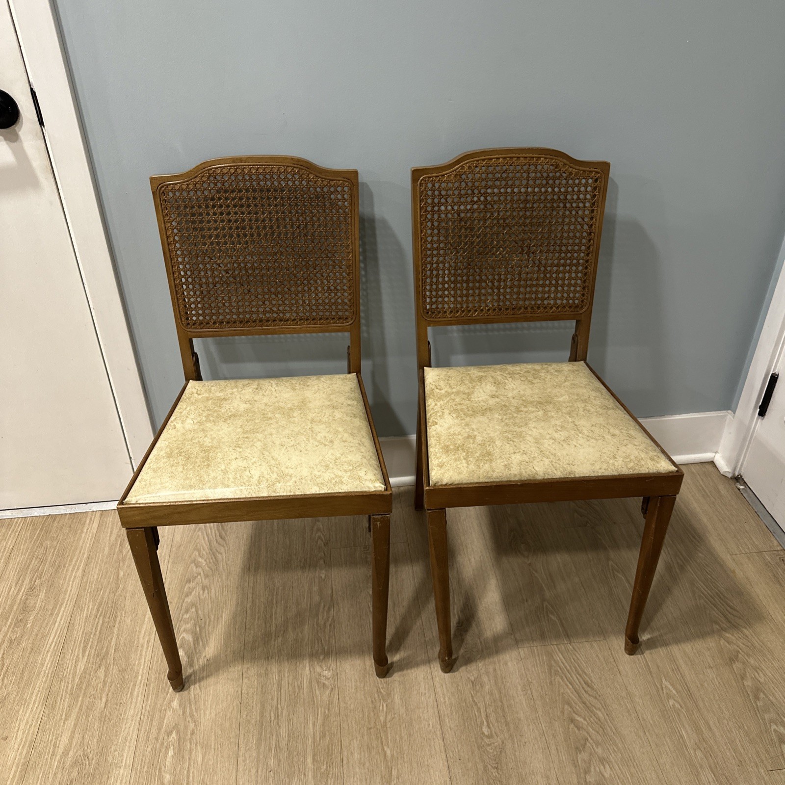 (2) Leg O Matic Vintage Wood Folding Chairs Made In USA MCM Cane Back Marbled