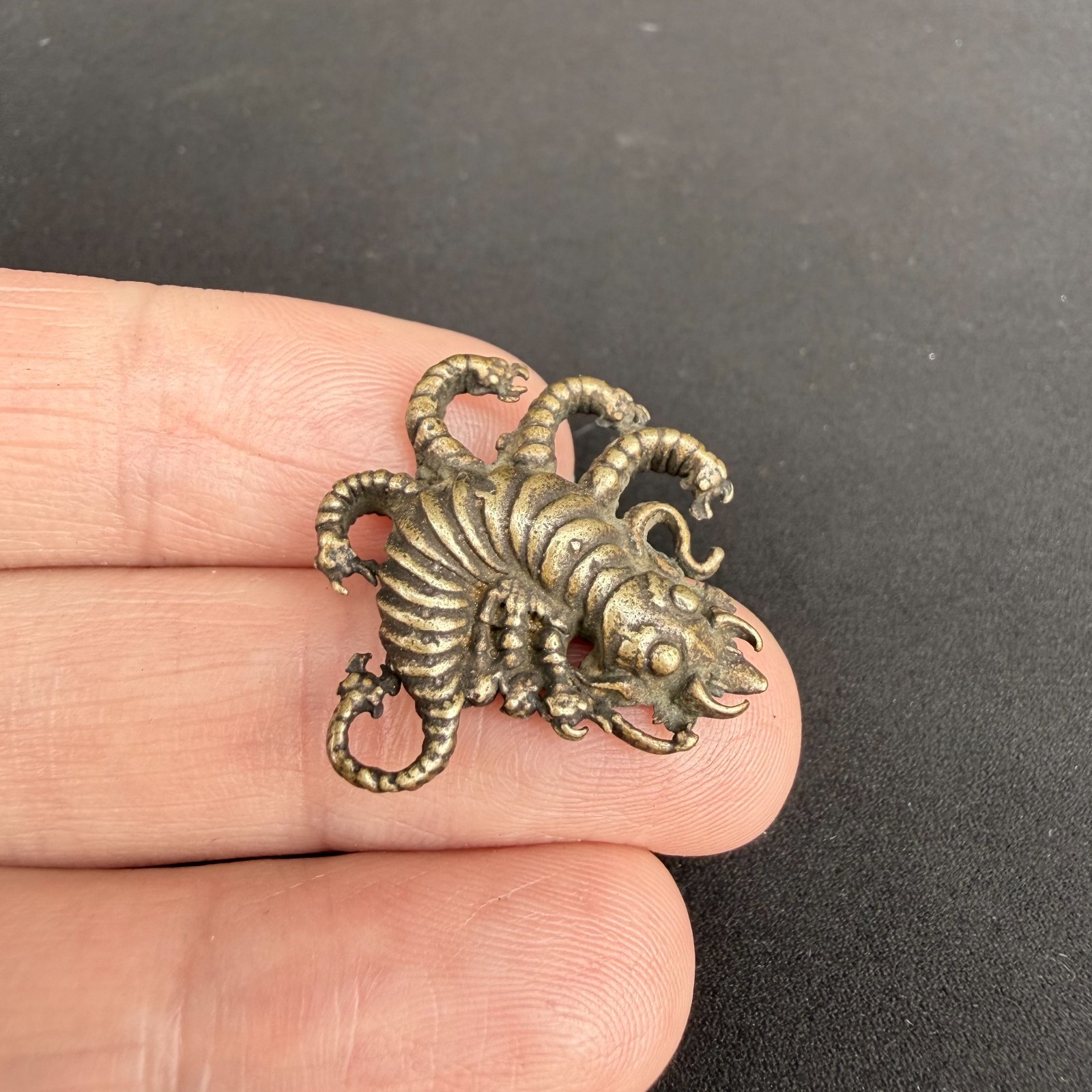 2PCS Old Chinese Tibetan Buddhism Yellow Lima Copper scorpion Pendant Amulet